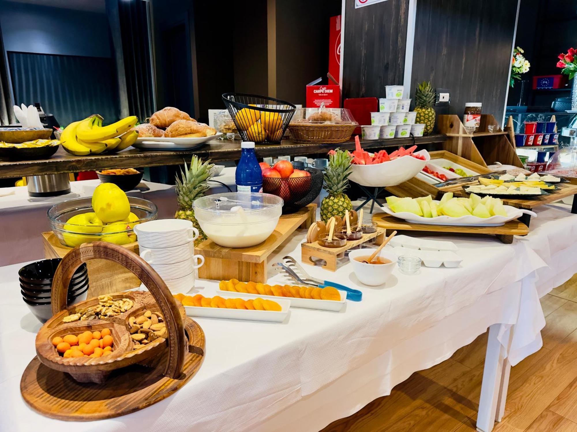 Hotel Olive Вльора Екстер'єр фото