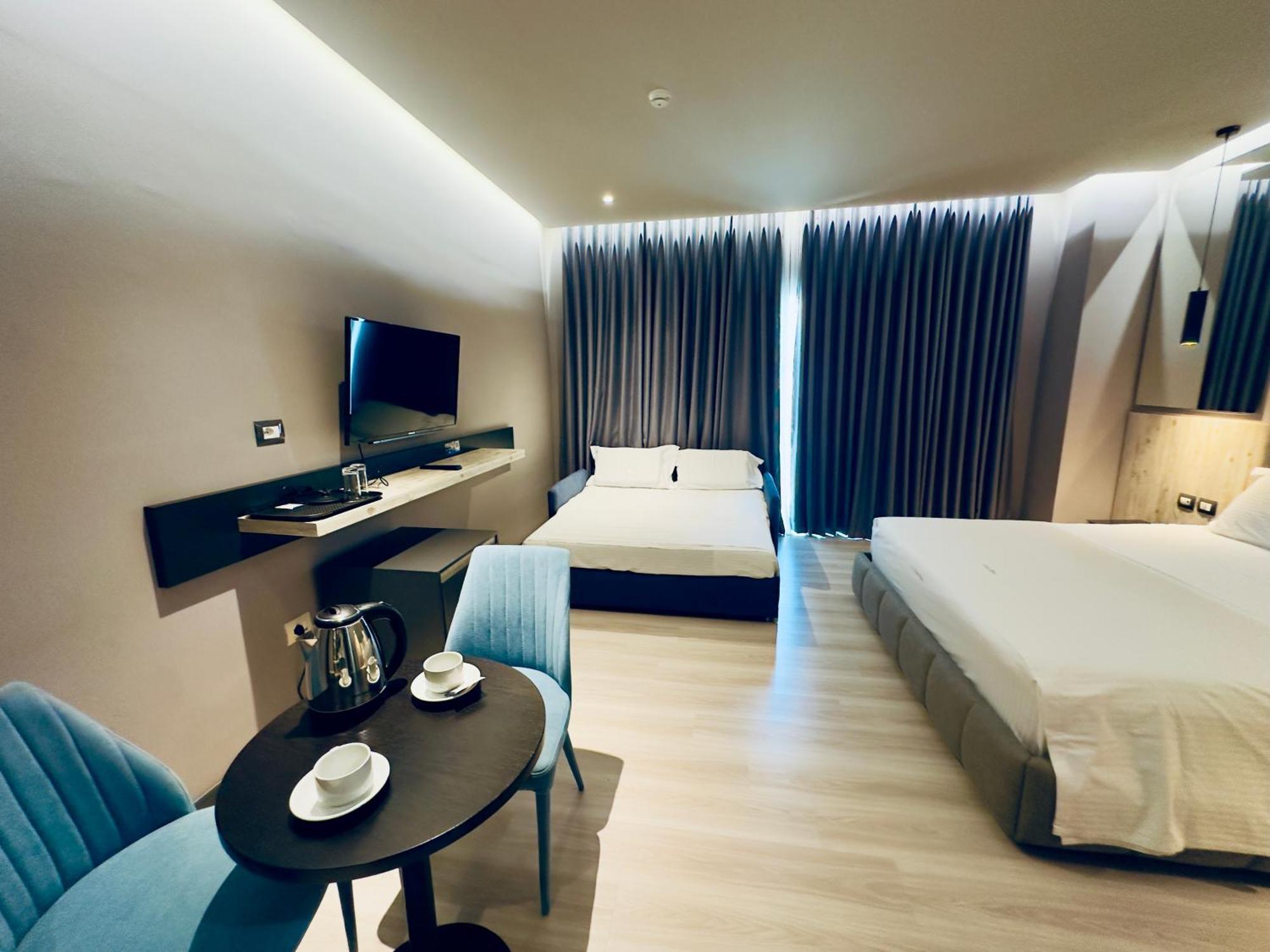 Hotel Olive Вльора Екстер'єр фото